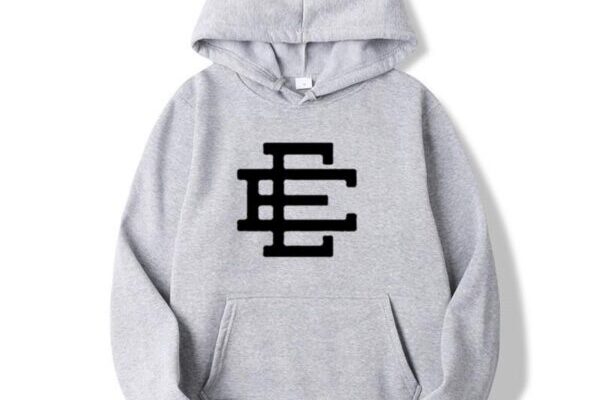 Fashion Flare: The Stylish Hoodie’s Trendsetting Triumph