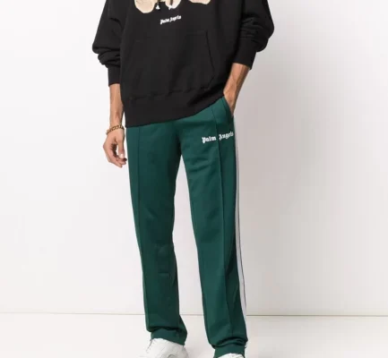 Trend Blaze: The Fashion Hoodie’s Stylish Domination
