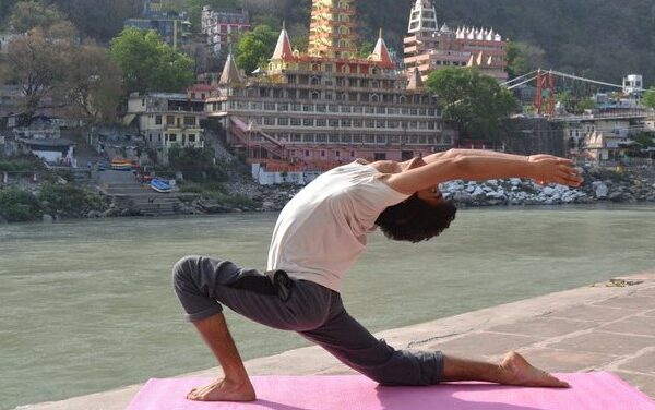 Your Gateway to Growth: Yoga Teacher Training in Rishikesh