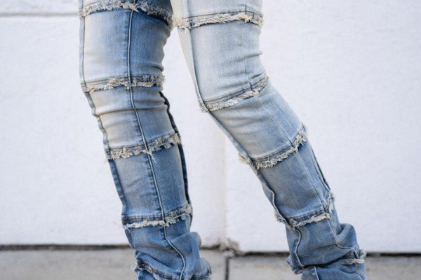 Stacked Jeans: The Denim Trend Making Waves in Modern Fashion